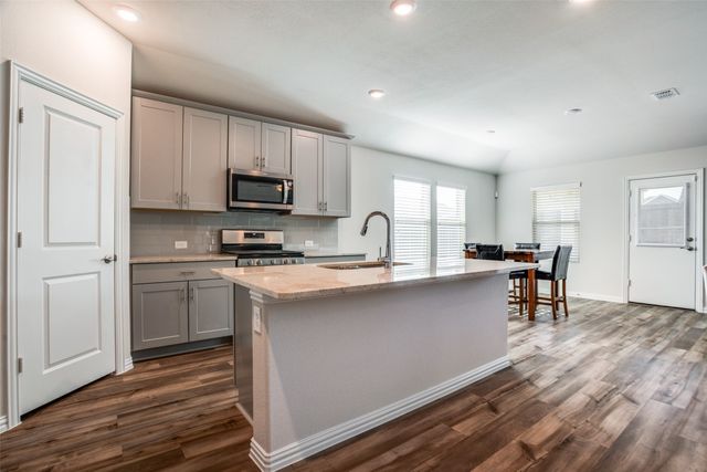 503 Fox Ridge Drive, Princeton, TX 75407