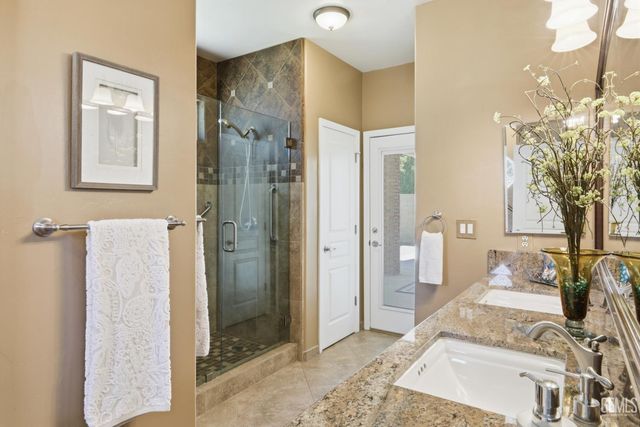 9810 Autumn Serenade Court, Bakersfield, CA 93312