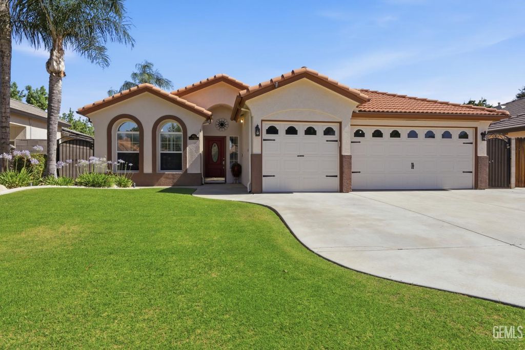 9810 Autumn Serenade Court, Bakersfield, CA 93312