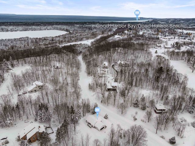 4144 S Sugar Loaf Mountain Road, Cleveland Twp, MI 49621