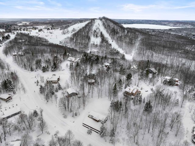 4144 S Sugar Loaf Mountain Road, Cleveland Twp, MI 49621