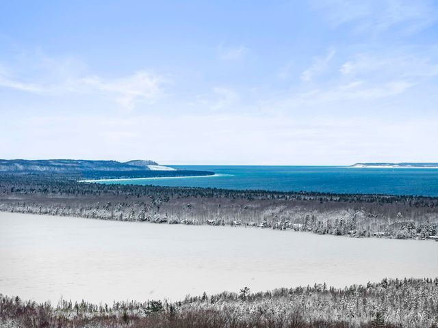 4144 S Sugar Loaf Mountain Road, Cleveland Twp, MI 49621