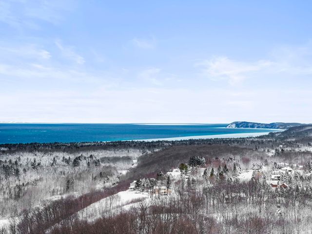 4144 S Sugar Loaf Mountain Road, Cleveland Twp, MI 49621