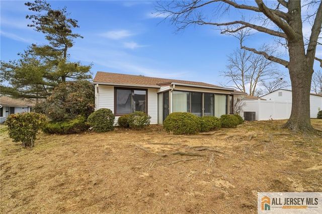 96 Salix Plaza C, Monroe, NJ 08831