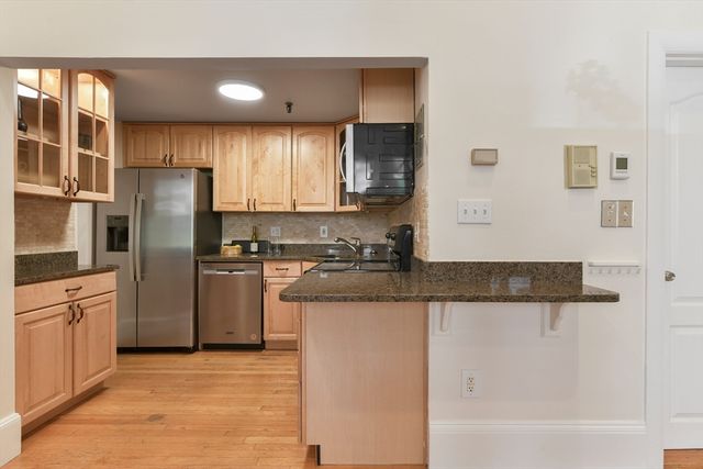 279 Beacon St 1F, Boston, MA 02116