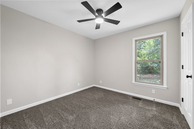 2161 Amadeus Dr, Clarksville, TN 37040