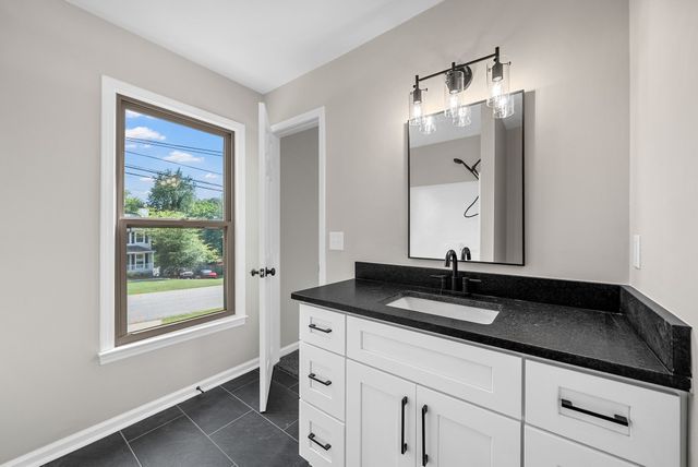 2161 Amadeus Dr, Clarksville, TN 37040