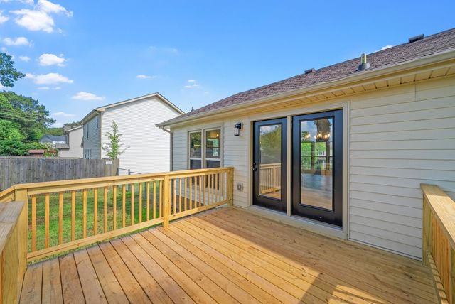 2161 Amadeus Dr, Clarksville, TN 37040