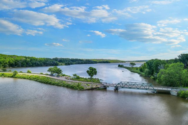 10566 Mississippi Dunes Trail S, Cottage Grove, MN 55016