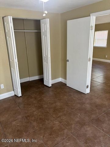 637 2ND Avenue S, Jacksonville Beach, FL 32250