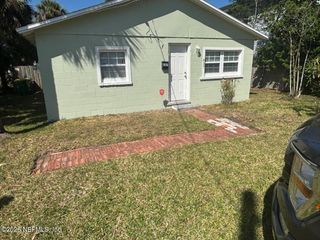 637 2ND Avenue S, Jacksonville Beach, FL 32250