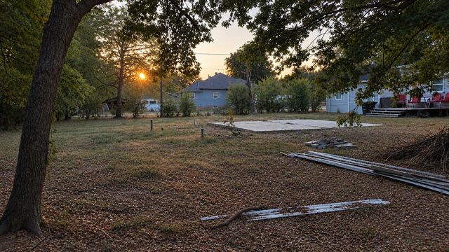1710 Cleveland, Greenville, TX 75401