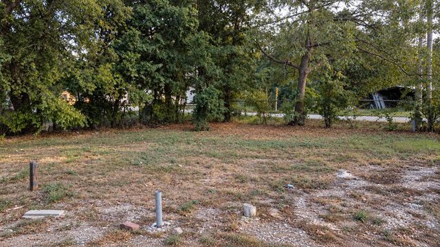 1710 Cleveland, Greenville, TX 75401