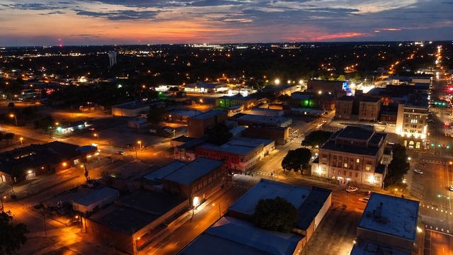 1710 Cleveland, Greenville, TX 75401