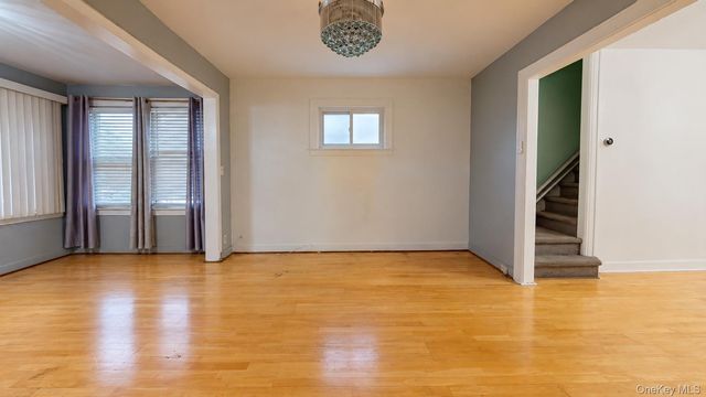 104-27 124 St, Richmond Hill S., NY 11419