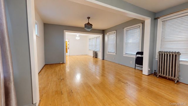 104-27 124 St, Richmond Hill S., NY 11419