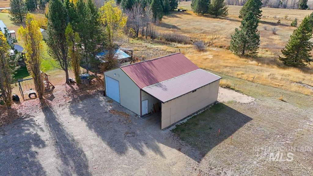 21 Willow Way, Cascade, ID 83611 photo 3