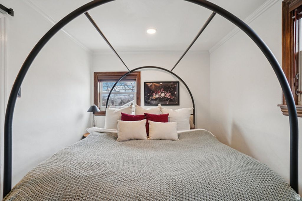 Image 19 of property listing at 825 E PRINCETON AVE, Salt Lake City, UT 84105