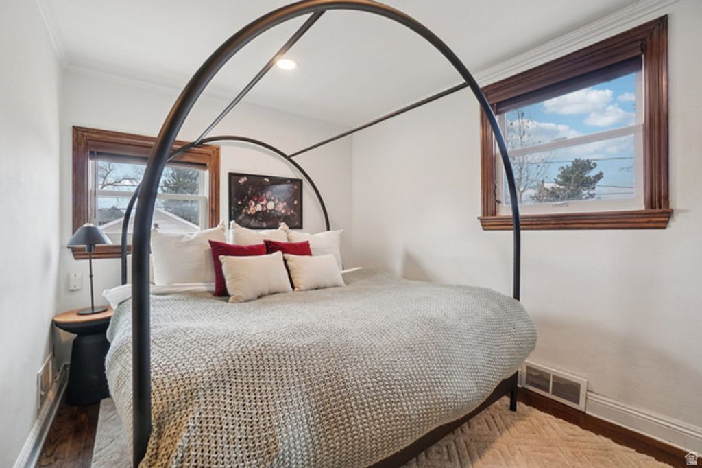 Image 20 of property listing at 825 E PRINCETON AVE, Salt Lake City, UT 84105