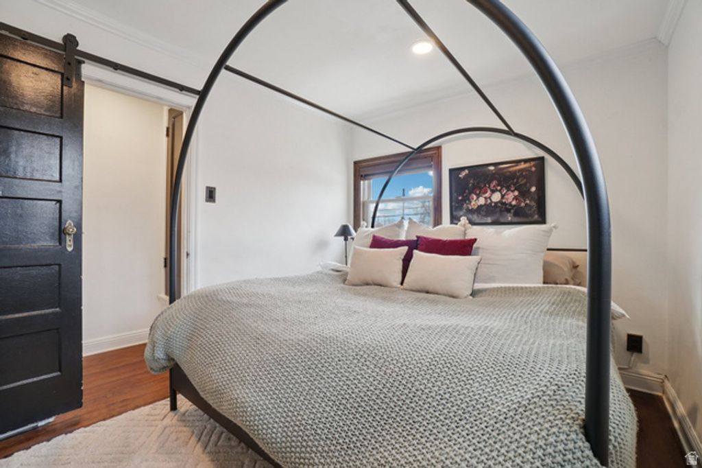 Image 21 of property listing at 825 E PRINCETON AVE, Salt Lake City, UT 84105