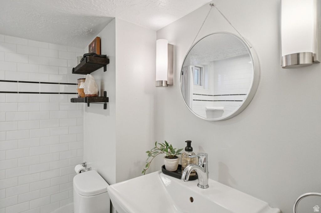 Image 24 of property listing at 825 E PRINCETON AVE, Salt Lake City, UT 84105