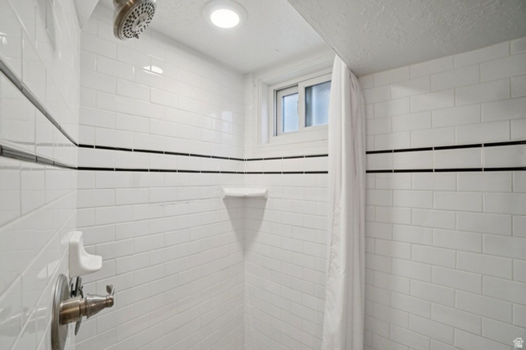 Image 25 of property listing at 825 E PRINCETON AVE, Salt Lake City, UT 84105