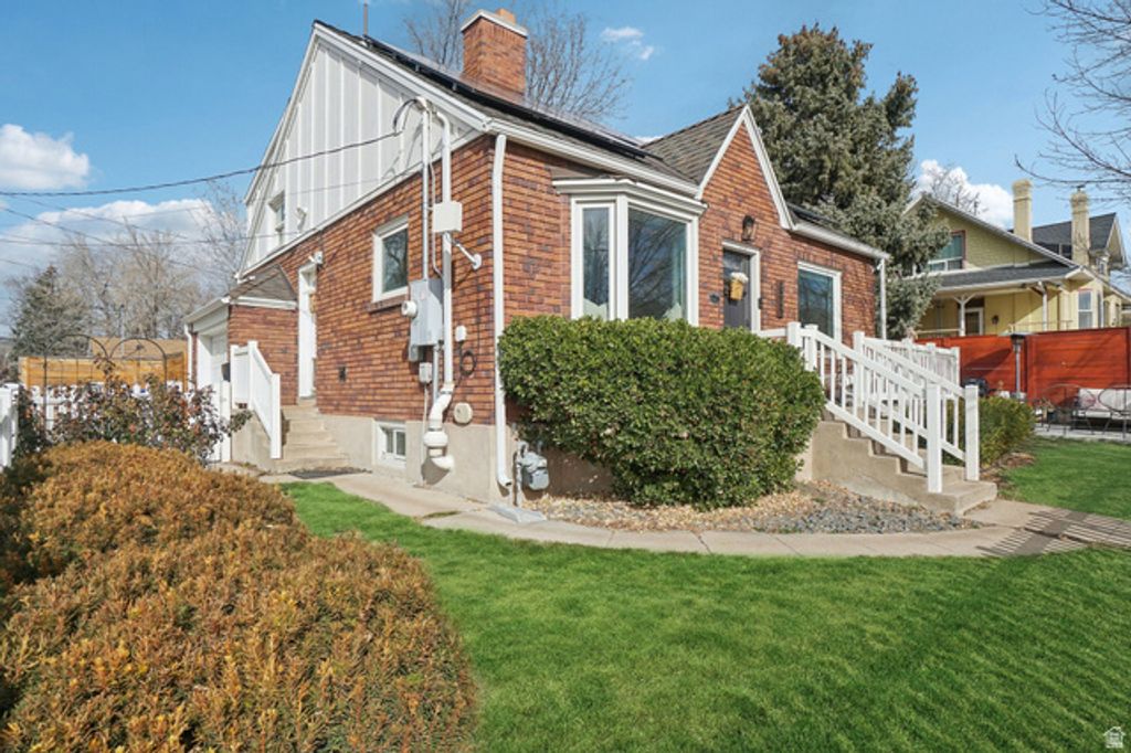 Image 34 of property listing at 825 E PRINCETON AVE, Salt Lake City, UT 84105