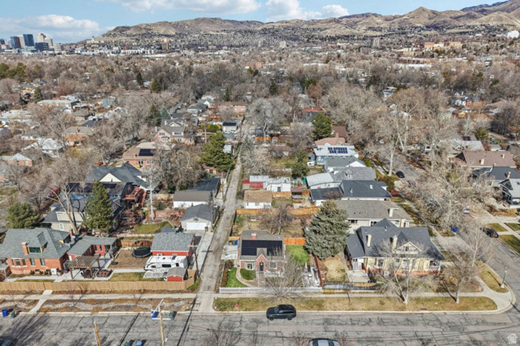 Image 38 of property listing at 825 E PRINCETON AVE, Salt Lake City, UT 84105