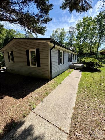 5022 Wrenn Drive, Denver, NC 28037
