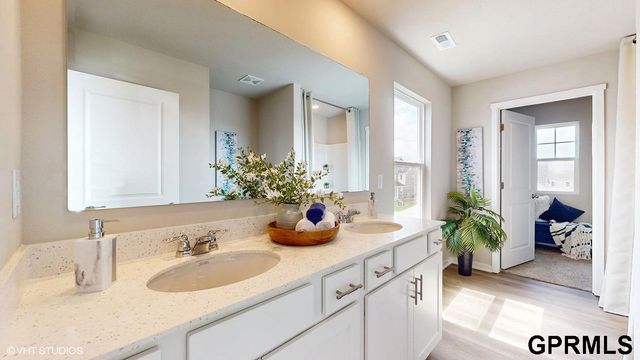 13722 Vane Street, Omaha, NE 68142