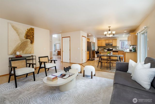 5329 S 319th Street, Auburn, WA 98001