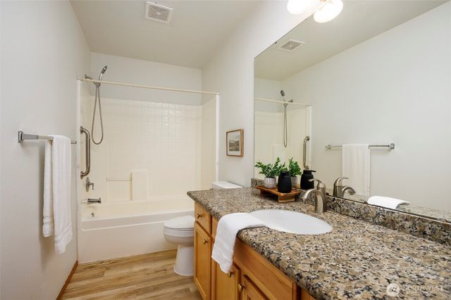 5329 S 319th Street, Auburn, WA 98001