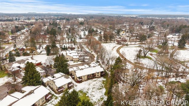 631 Spring Lane 6, Holland, MI 49423