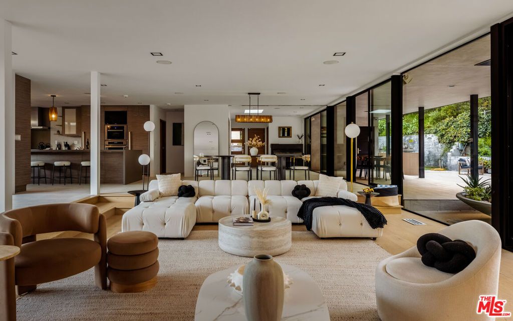 Image 2 of property listing at 9991 Liebe Drive, Beverly Hills, CA 90210