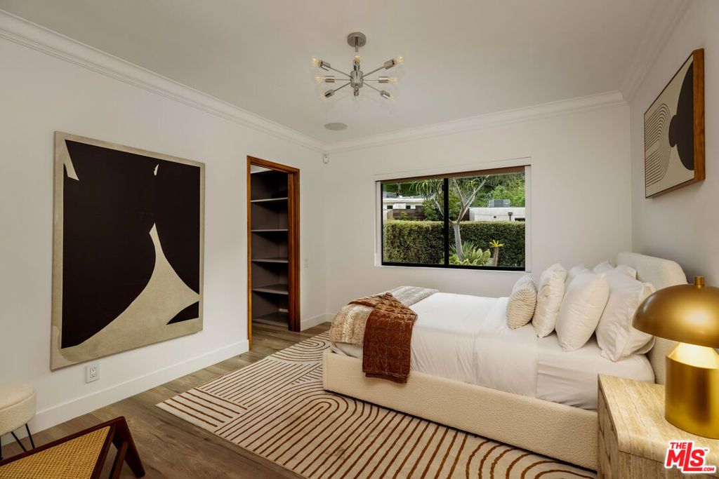 Image 23 of property listing at 9991 Liebe Drive, Beverly Hills, CA 90210