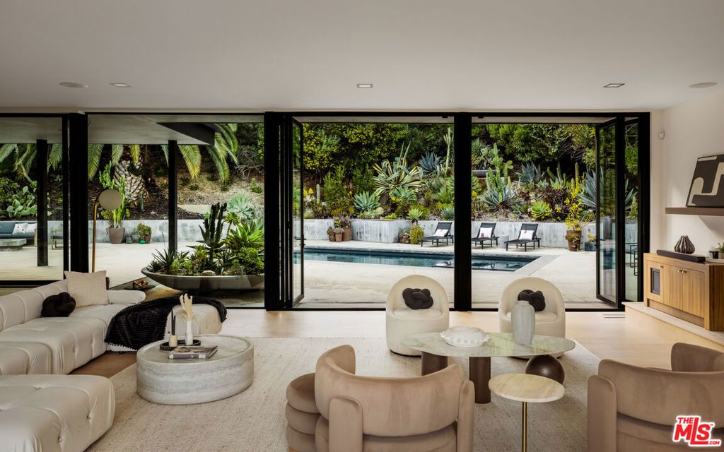 Image 3 of property listing at 9991 Liebe Drive, Beverly Hills, CA 90210