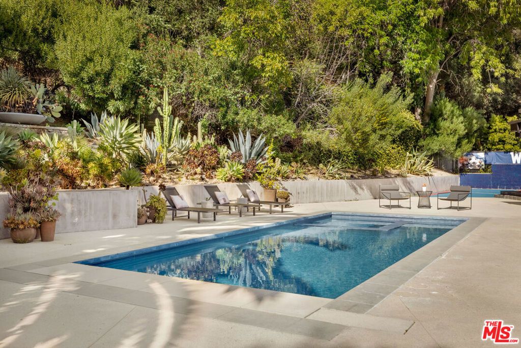 Image 34 of property listing at 9991 Liebe Drive, Beverly Hills, CA 90210