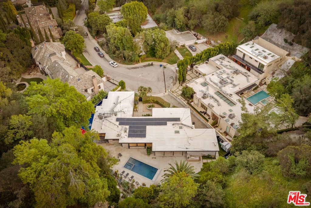 Image 40 of property listing at 9991 Liebe Drive, Beverly Hills, CA 90210