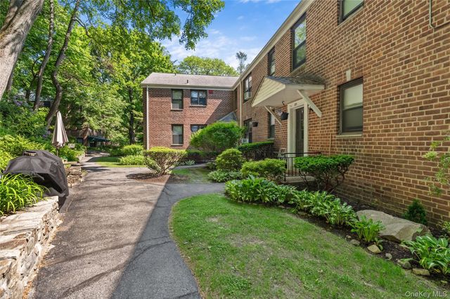 83 Rockledge Road 1A, Hartsdale, NY 10530