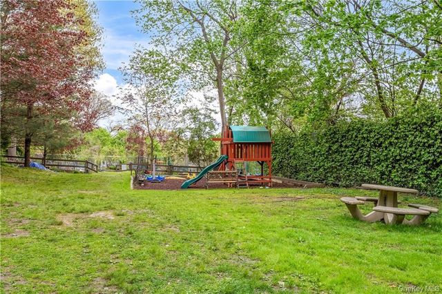 83 Rockledge Road 1A, Hartsdale, NY 10530