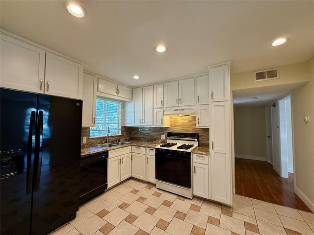 612 Hammack DR, Austin, TX 78752