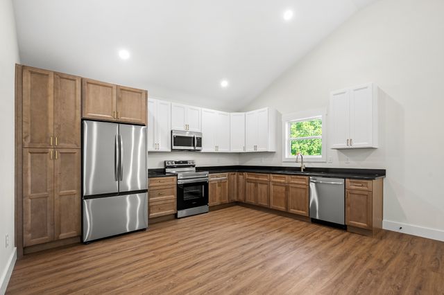 208 Decherd Street, W, Tullahoma, TN 37388