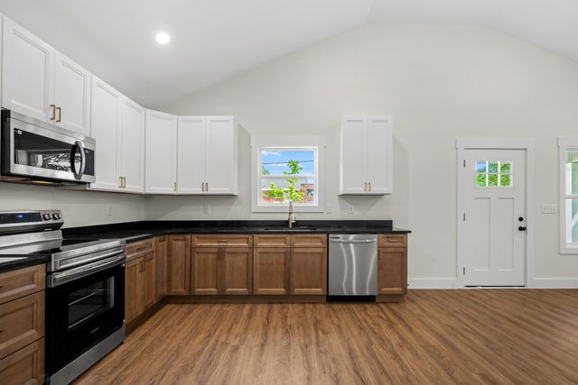 208 Decherd Street, W, Tullahoma, TN 37388