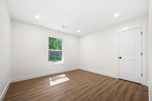 208 Decherd Street, W, Tullahoma, TN 37388