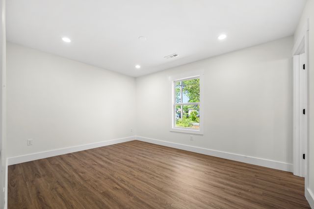 208 Decherd Street, W, Tullahoma, TN 37388