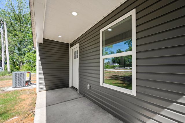 208 Decherd Street, W, Tullahoma, TN 37388