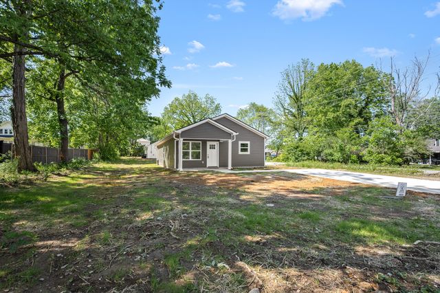 208 Decherd Street, W, Tullahoma, TN 37388