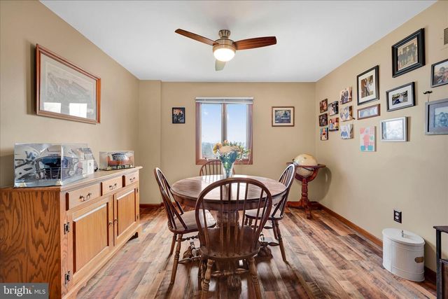 205 PEMBROKE DR, Reading, PA 19607