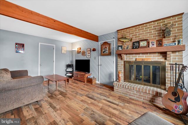 205 PEMBROKE DR, Reading, PA 19607