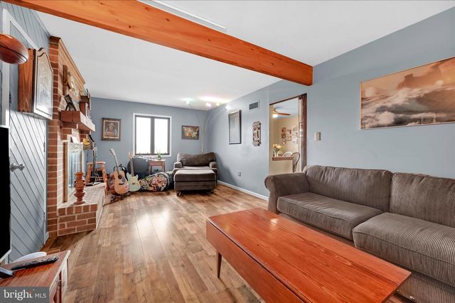 205 PEMBROKE DR, Reading, PA 19607